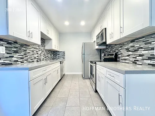 415 N Oakhurst Dr #108 Photo 1