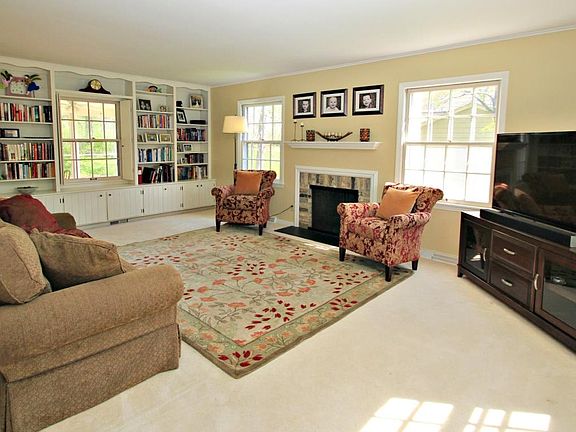 3rd image of 18220 Harvest Ln