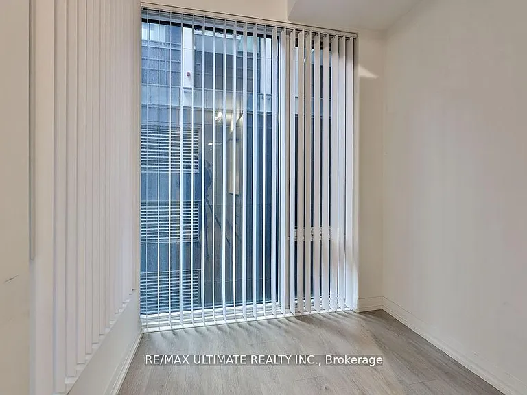 8 Widmer St #515 — Photo 26
