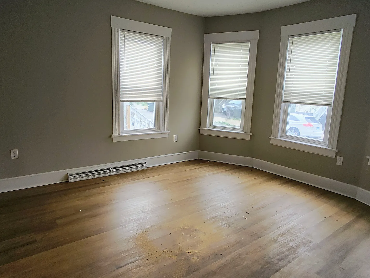 2 bed, 1100 sqft, $1,900 — Photo 3
