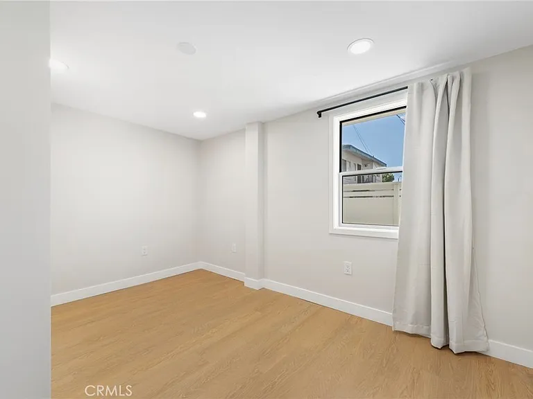 3020 E 3rd St #16 — Photo 18