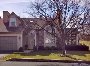 157 Greenview Dr, Lancaster, PA 17601