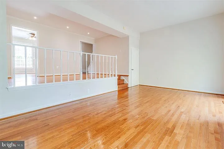 6332 Teakwood Ct — Photo 11