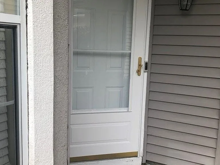 820 E Willow Point Pl — Photo 3