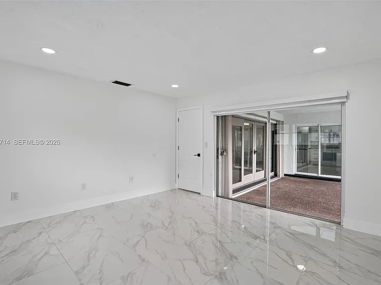 9531 NW 20th Pl — Photo 9
