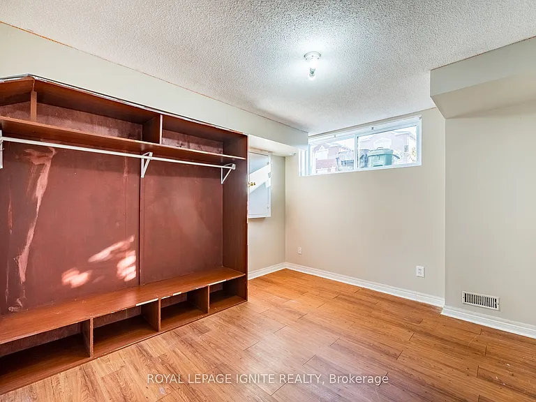 176 Wright Ave #BASEMENT — Photo 20