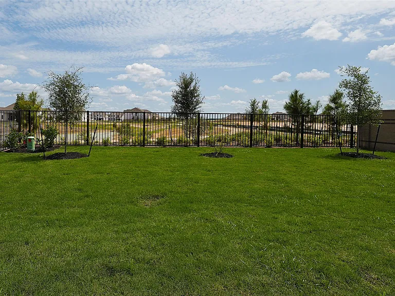 21947 Soldier Butterfly Ct — Photo 2