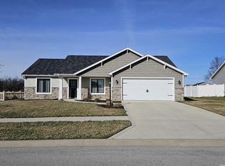 1706 Waynedale Dr, Garrett, IN 46738