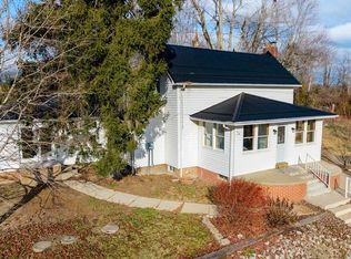 2417 Glenroy Rd, Wellston, OH 45692