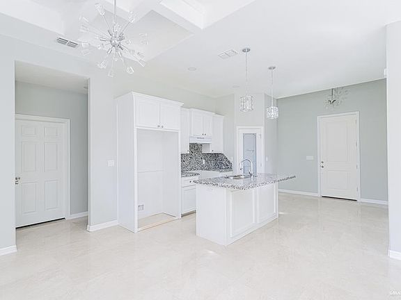 4th image of 3205 Erica Ln