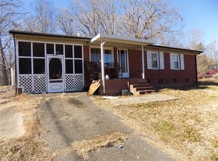 1805 Mountainbrook Dr, Gastonia, NC 28052