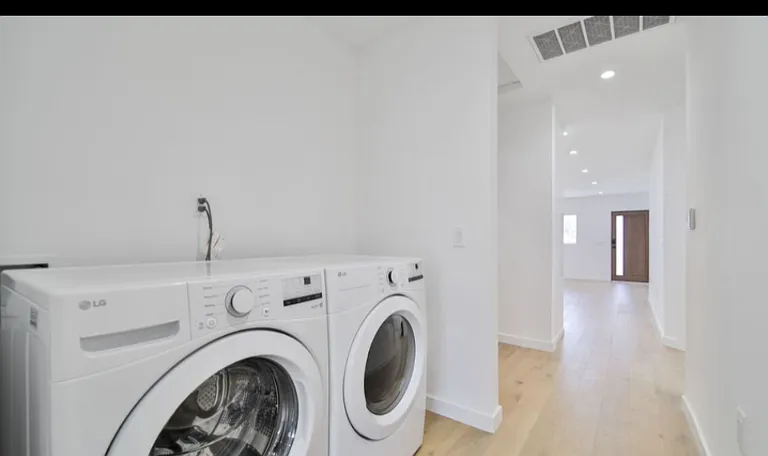 5462 Carlin St — Photo 5