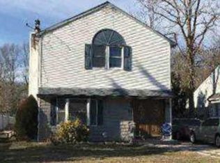 45 Merrick Rd, Shirley, NY 11967