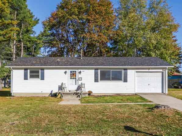 102 Dorothy Ln, New Vienna, OH 45159