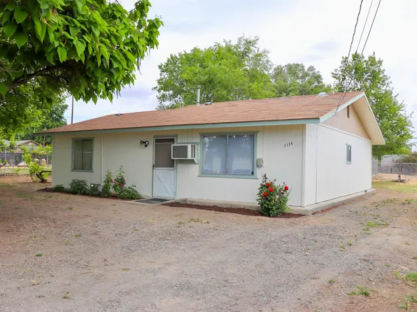 712A Cemetery Rd, Sunnyside, WA 98944