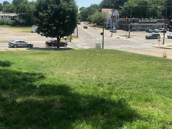 3rd image of 1302 Mechanicsville Tpke