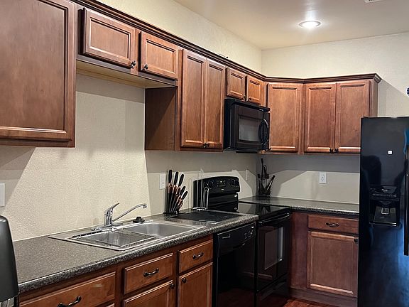 3rd image of 164 Jonathan Ln