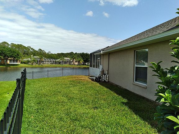fenced side yard