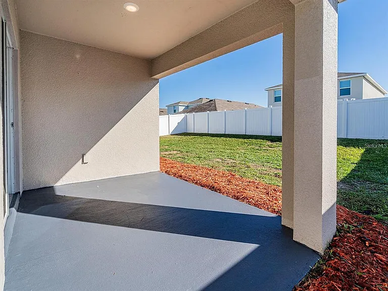 13748 Wineberry Dr — Photo 35
