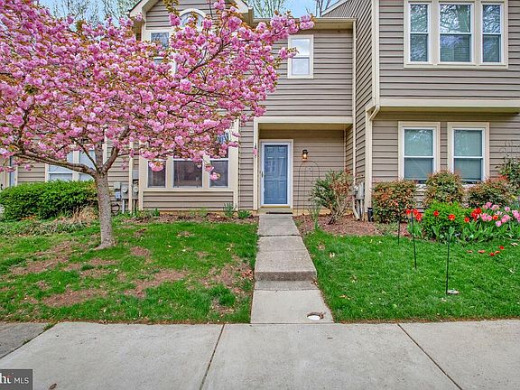 2nd image of 10 Ashford Ct