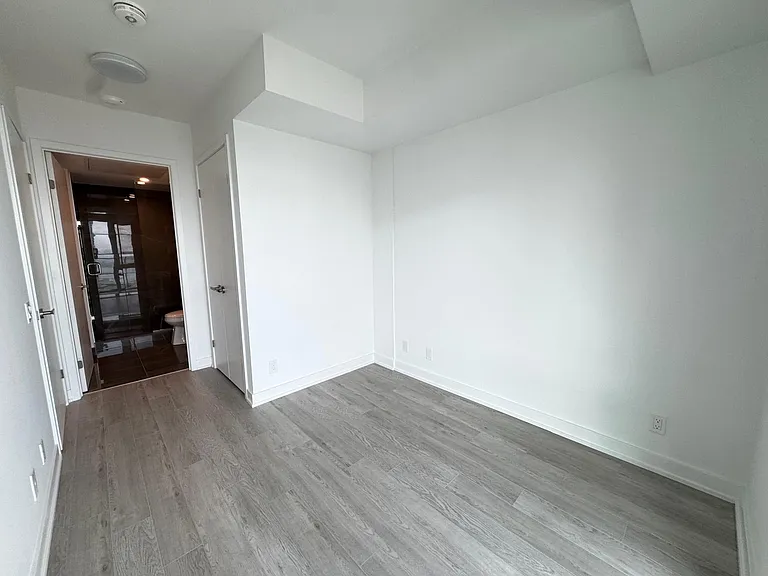89 Queen St E #4296 — Photo 3