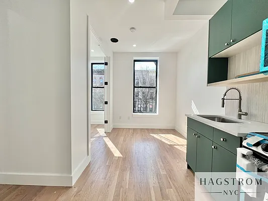 Rented by Hagstrom Management Inc | media 19