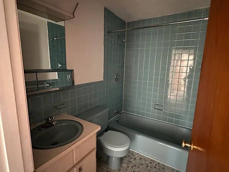 160 Lexington St #28 — Photo 9