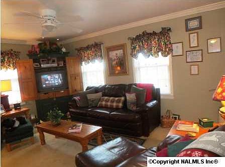 4th image of 4013 Cypress Ave SW