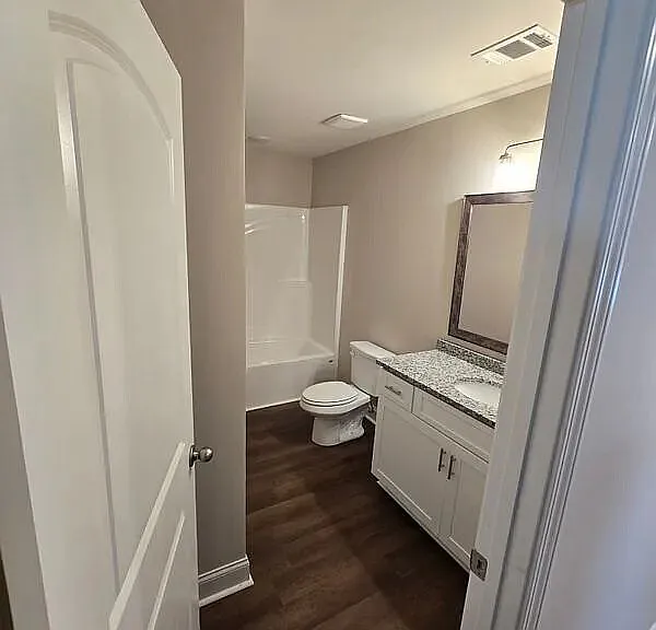 302 Hawaii Ave #D — Photo 4