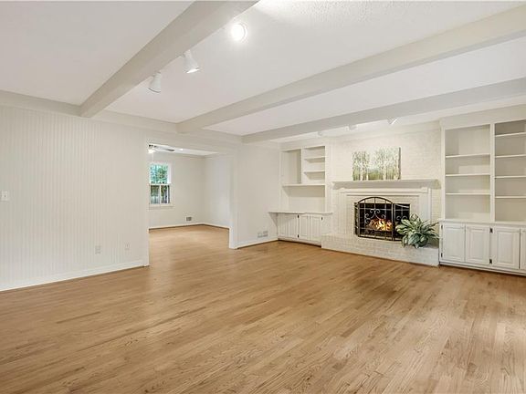 2nd image of 6785 Hunters Trace Cir