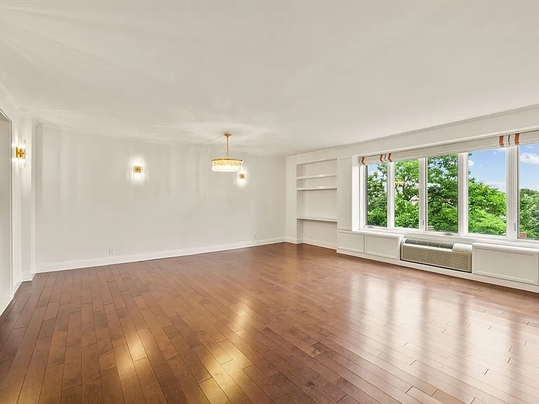 19 Chauncy St #4B — Photo 3