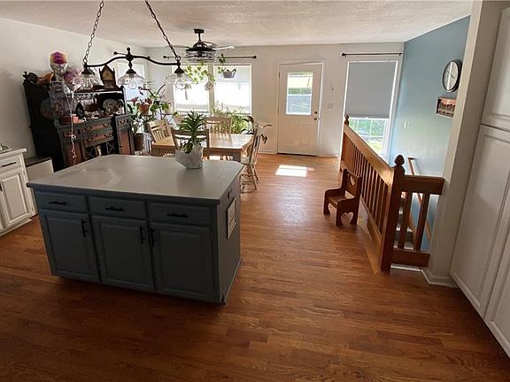 5th image of 2224 NE 158th St