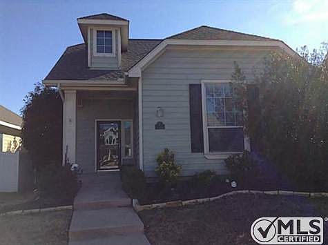 2nd image of 1230 Oakcrest Dr