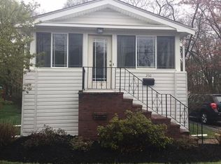 250 Central St, Weymouth, MA 02190