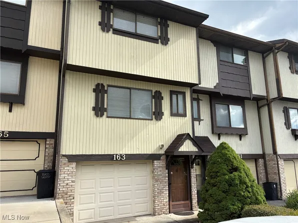 163 Palomino Dr, Weirton, WV 26062