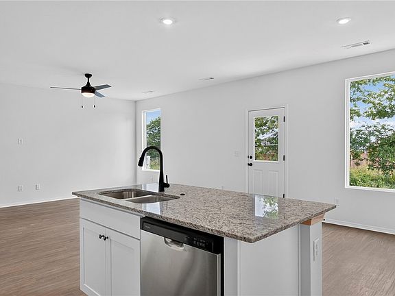 5th image of 4894 Magnetic Springs St