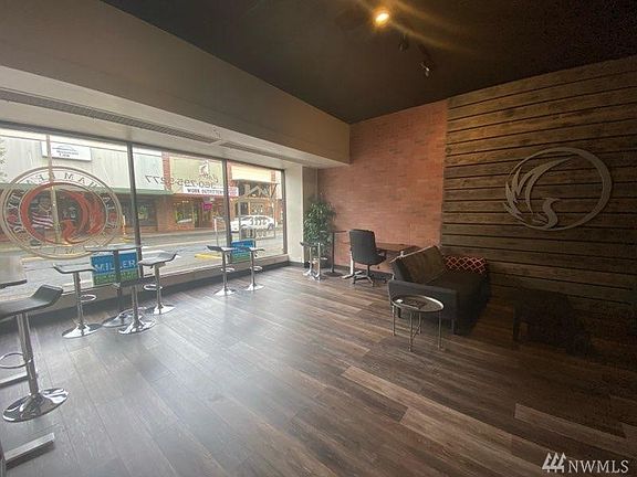 5th image of 307 S 1st St Suite B