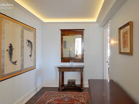 5th image of 302 W 12th St APT 15A