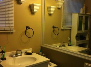 10 Woodneath Cres, East Rochester, NY 14445