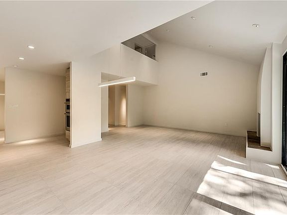 5th image of 3508 Shady Hollow Ln
