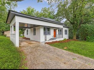 1 Mary Ann St, Newnan, GA 30263