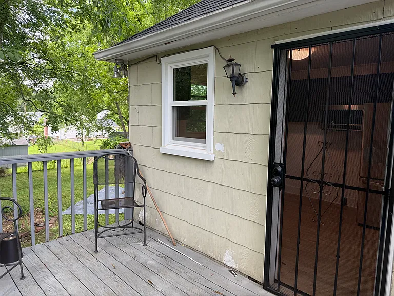 2229 Belvoir Ave — Photo 6