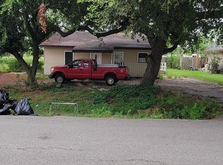 9200 Carlow Ln, La Porte, TX 77571