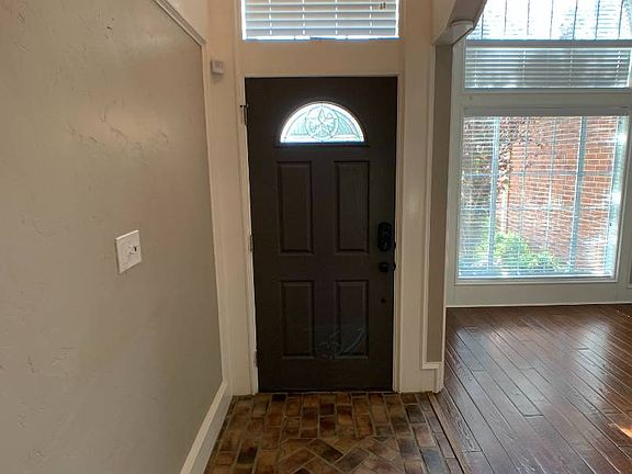 2nd image of 20 Rose Of Sharon Pl