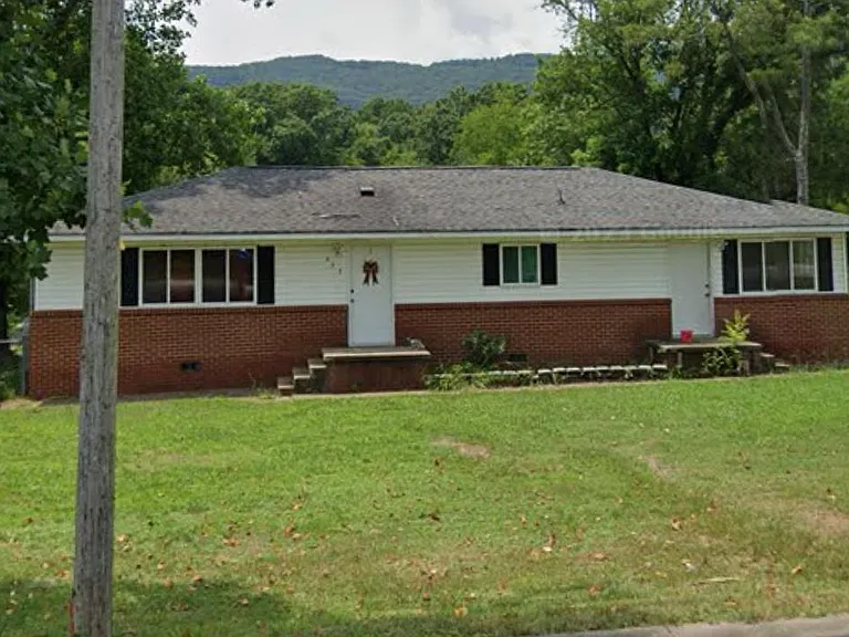 353 Browns Ferry Rd #B — Photo 1