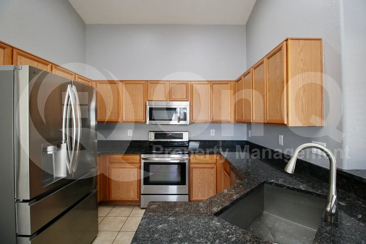 4 bed, 2.0 bath, 1536 sqft, $2,295 — Photo 2