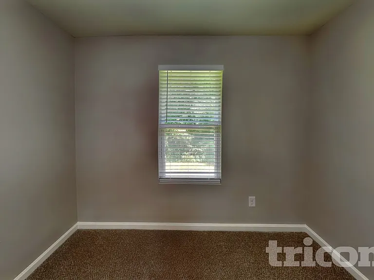4915 Magnasco Ln — Photo 11