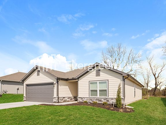 2nd image of 505 SE Nelson Dr