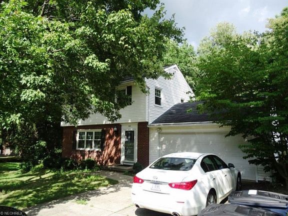 2nd image of 533 Royal Ave