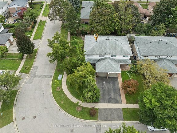 2nd image of 91 Glenstroke Dr